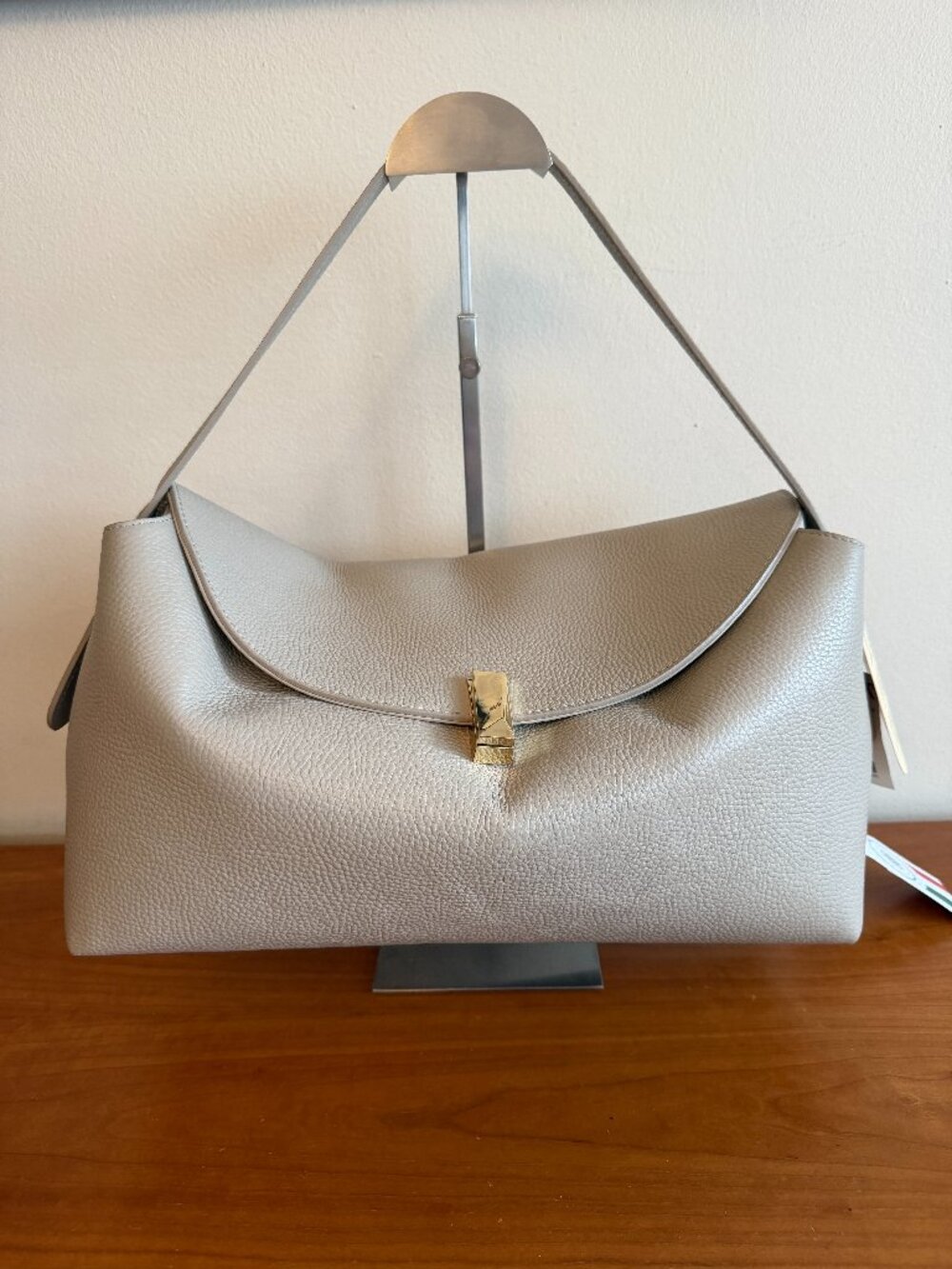 Viola Castellani light tan leather shoulder bag with crossbody strap. NWT